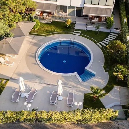 Blue Coast -perla Lalez